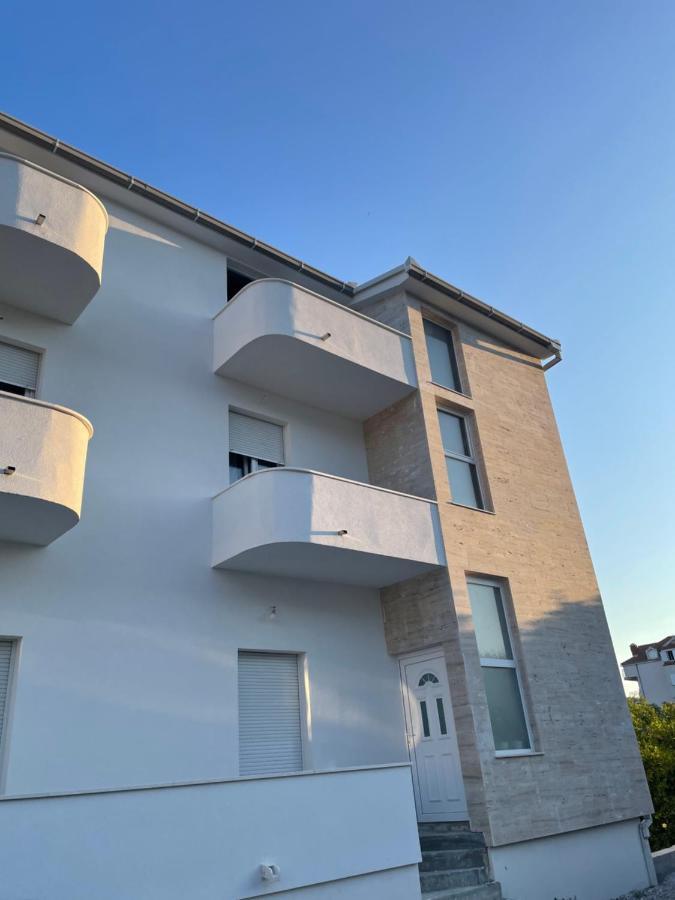 Apartment Toma *